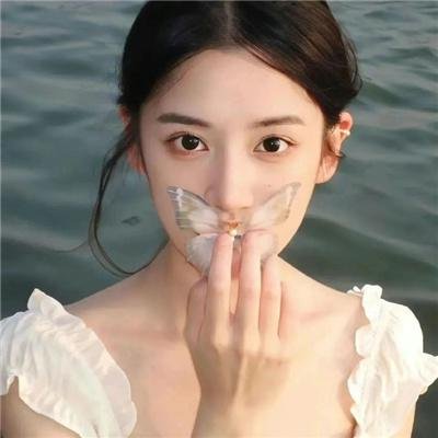 芙烈达·卡萝的自画像